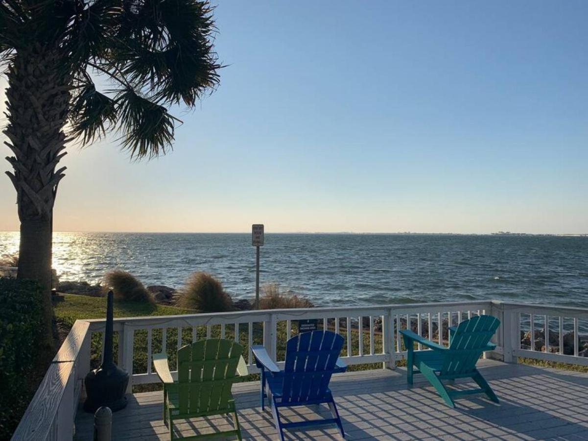 Bay Views From Your Balcony Beach Resort Тампа Экстерьер фото